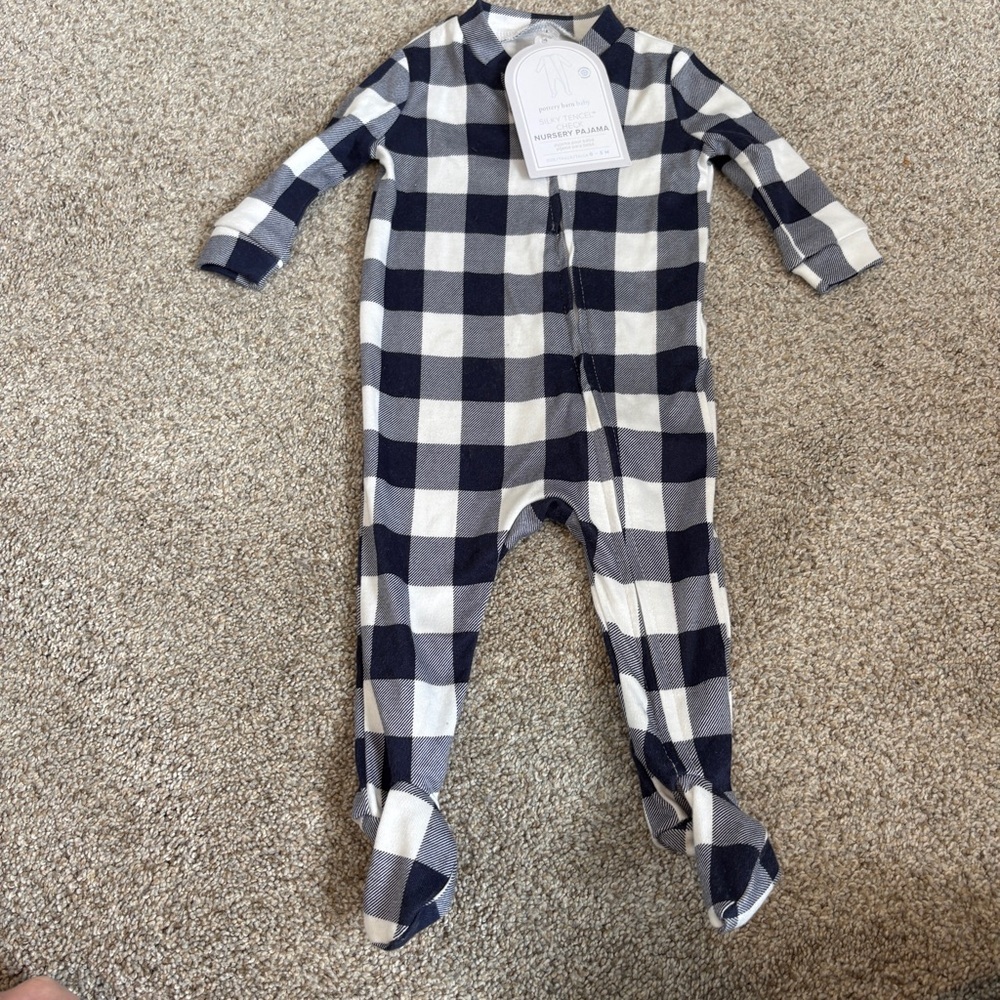 Pottery Barn Baby Nursery Pajama Sleeper​ NWT Gingham 0-3 months navy white